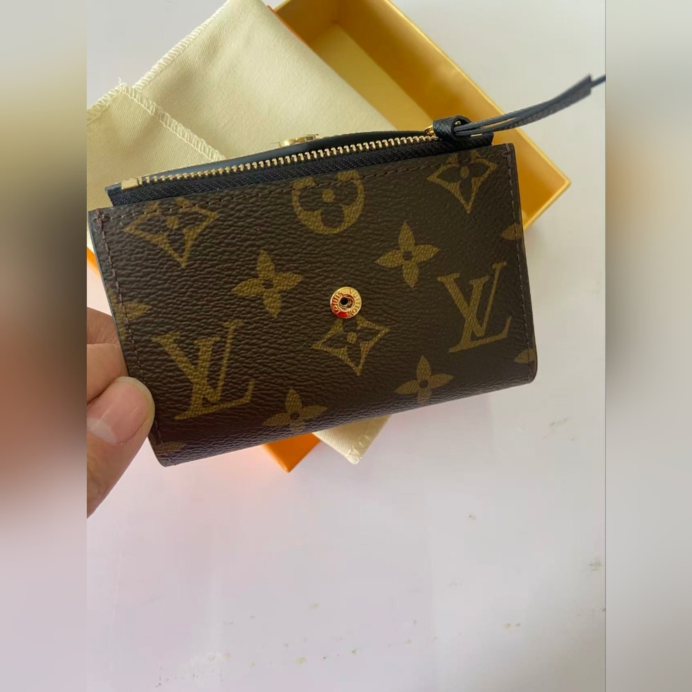 Louis Vuitton Brown Monogram Victorine Wallet - Picture 5 of 9